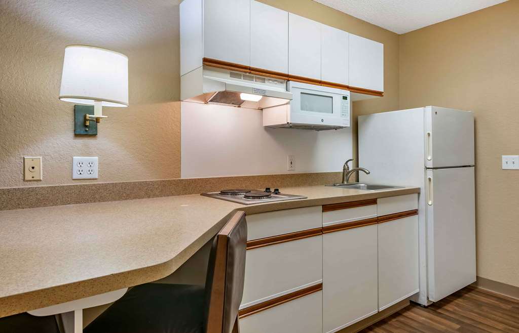 Extended Stay America Suites Orlando Altamonte Springs - photo 11