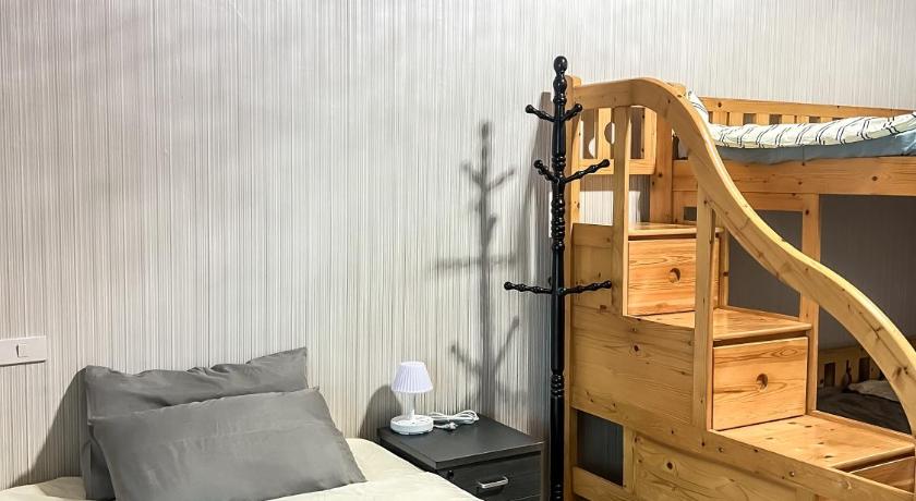 Silom Dynasty Hostel