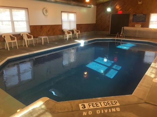 Villager Motel & Glen Manor Estate - photo 27