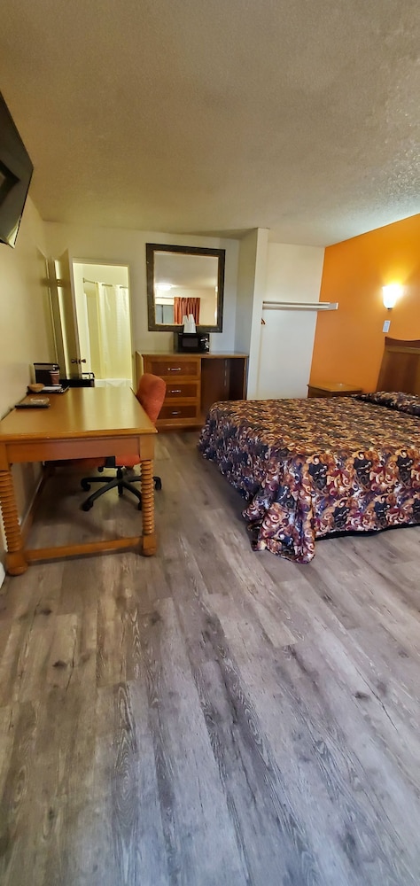 Anaheim National Inn - photo 35
