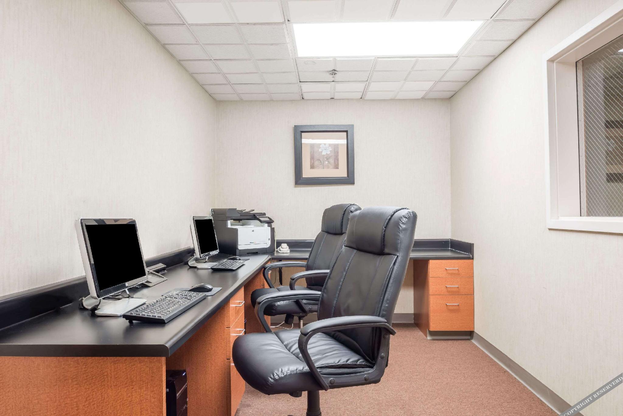 Best Western Plus Hotel St. Louis West Chesterfield St. Charles - photo 5