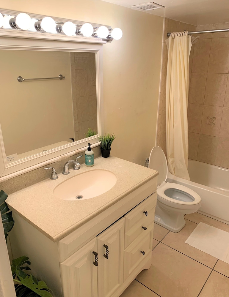 Bposhtels Hollywood Florida Hostel - photo 15