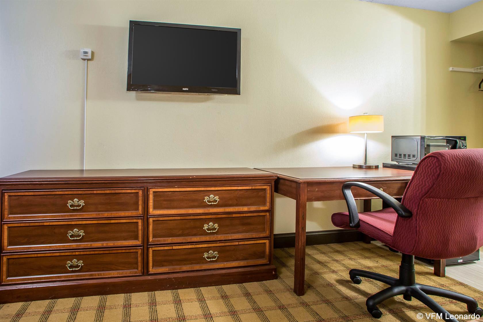 Rodeway Inn - photo 37