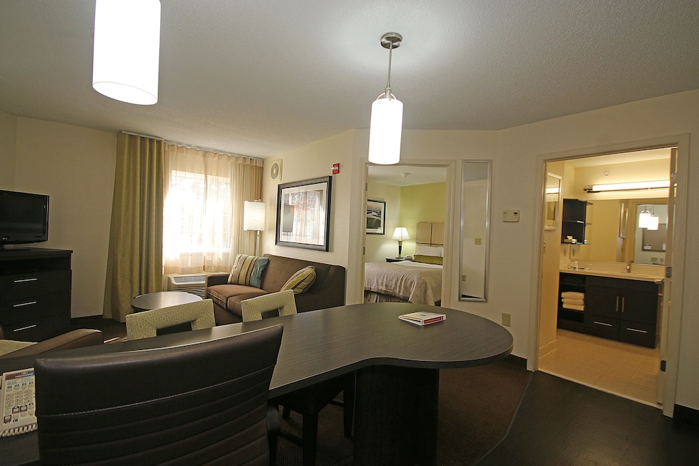 Candlewood Suites Newport News Yorktown by IHG - photo 11