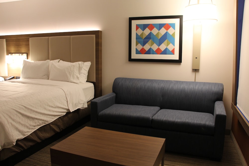 Holiday Inn Express & Suites Phoenix Airport North by IHG - photo 44