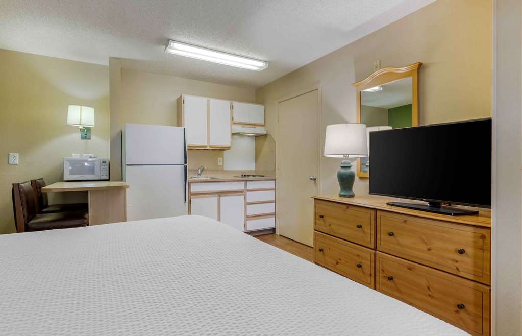 Extended Stay America Suites Portland Tigard - photo 16