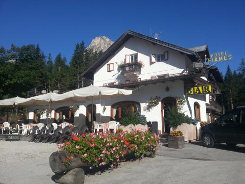 Hotel Fiames — hotel in Cortina D'ampezzo