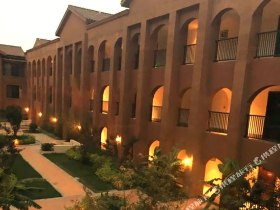 Qunyinghui Holiday Hotel in Kuangyuan, People's Republic of China