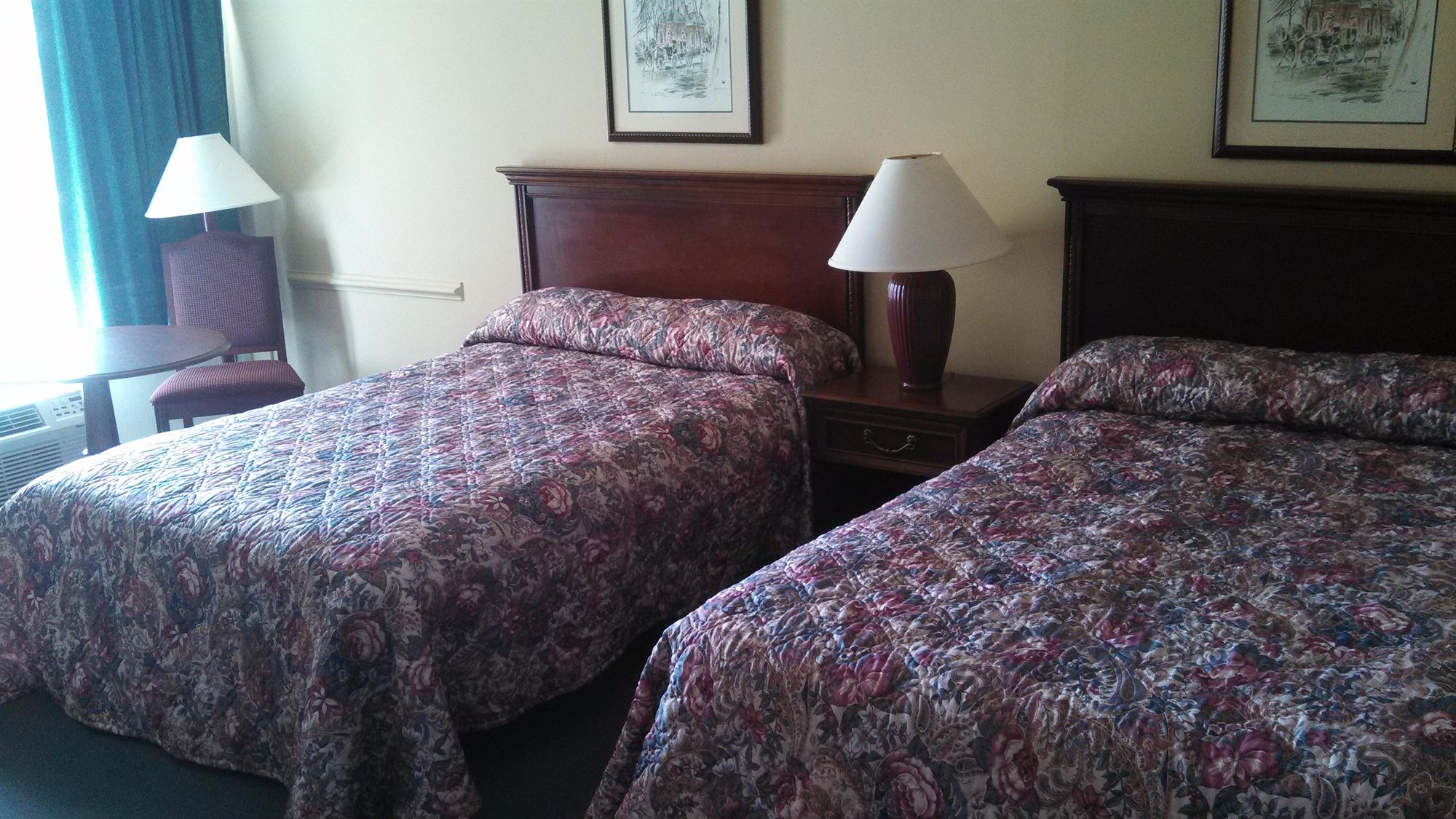 Quarterpath Inn and Suites - photo 3