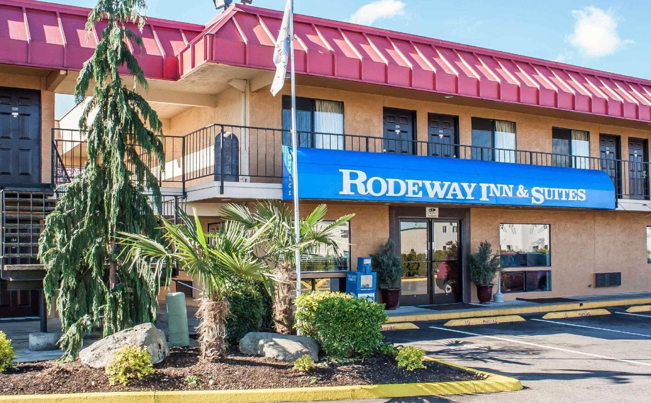 Rodeway Inn & Suites - carbon neutral hotel in Fife
