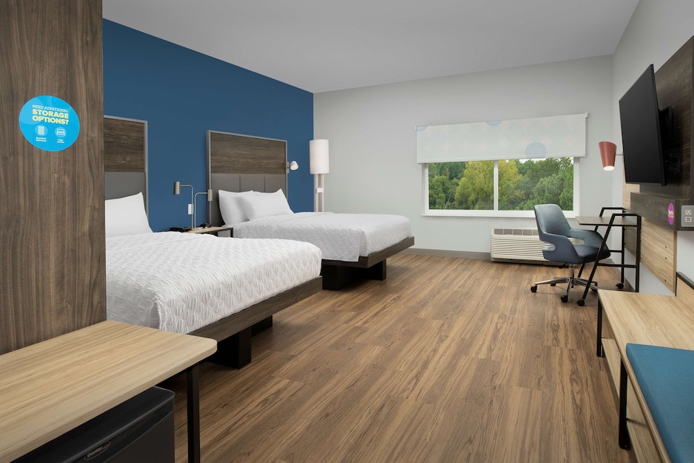 Tru by Hilton Charlotte Airport Lake Pointe - photo 11