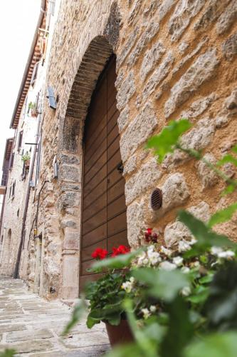 Casa Vacanze San Martino — 4-Star Luxury Hotel in Nocera Umbra, Italy