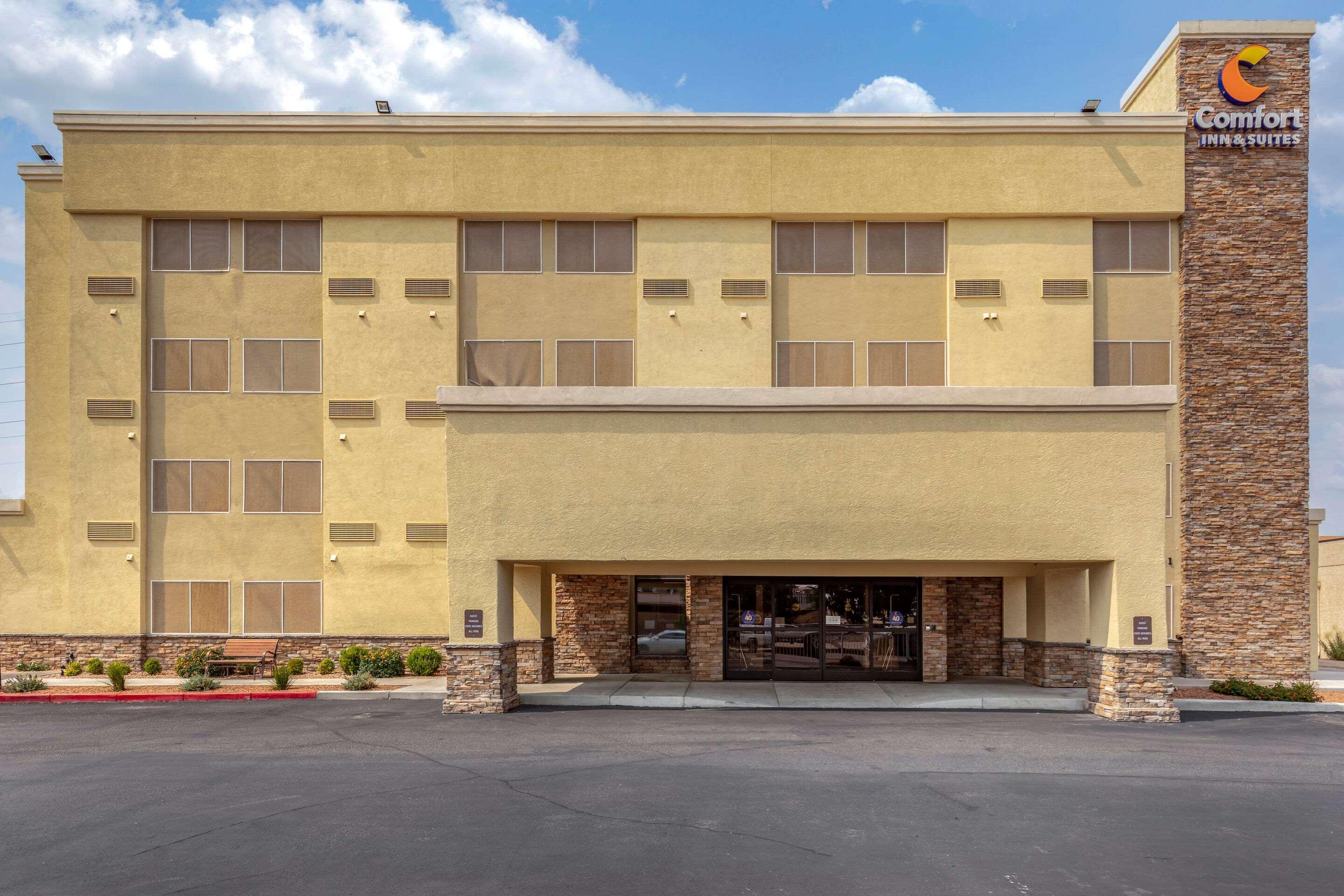 Comfort Inn & Suites Albuquerque Downtown - photo 11