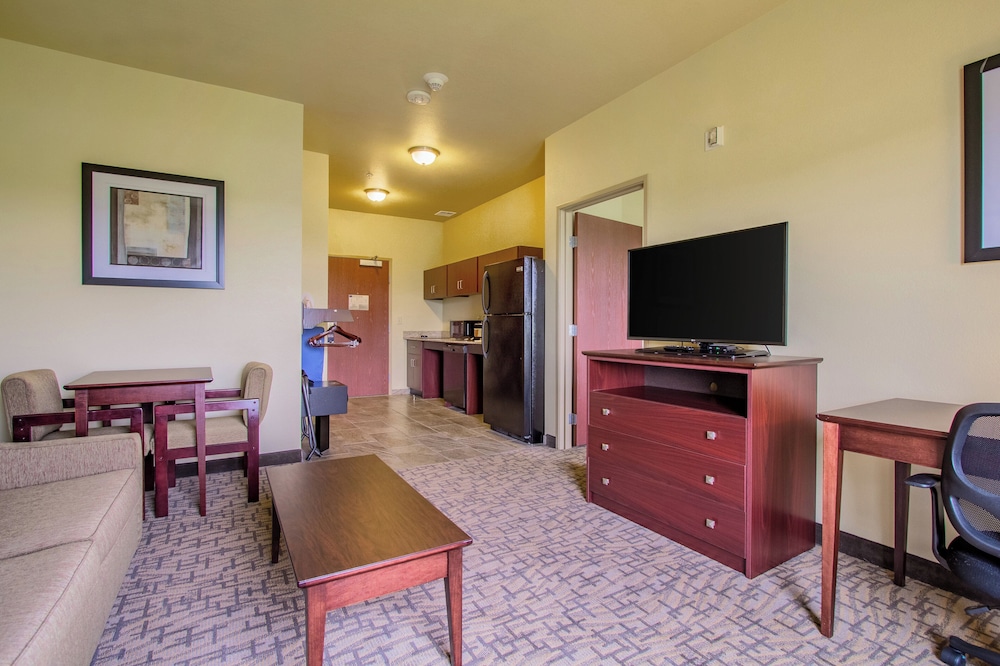 Cobblestone Hotel & Suites Orrville - photo 12