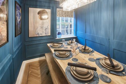Whitby Boutique Market Quarters