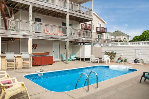 Weekend at Pinchys in Kill Devil Hills, United States