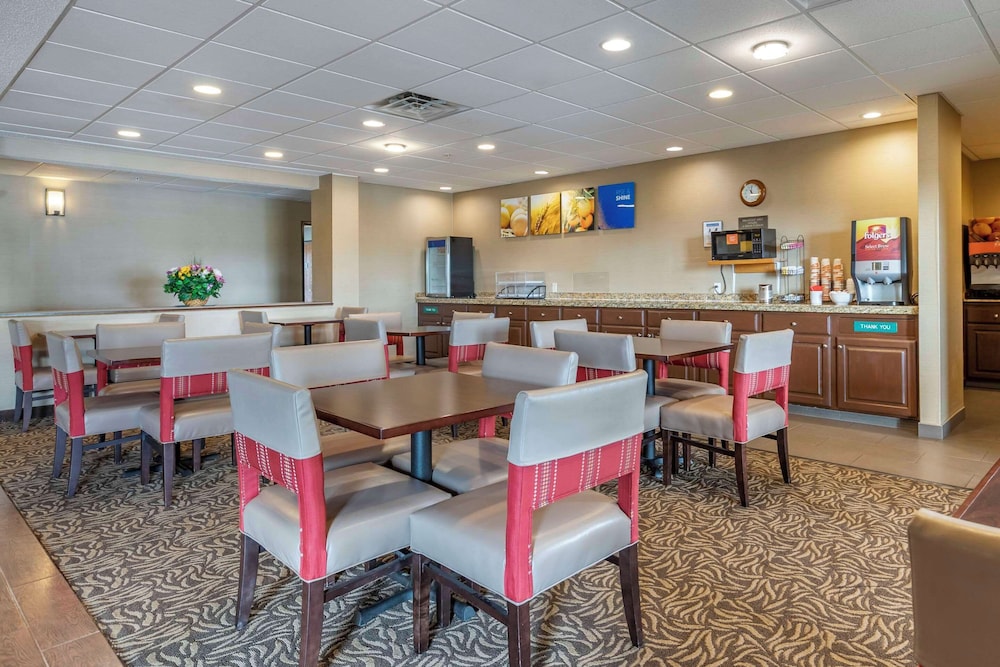 Comfort Inn Charlotte - photo 25