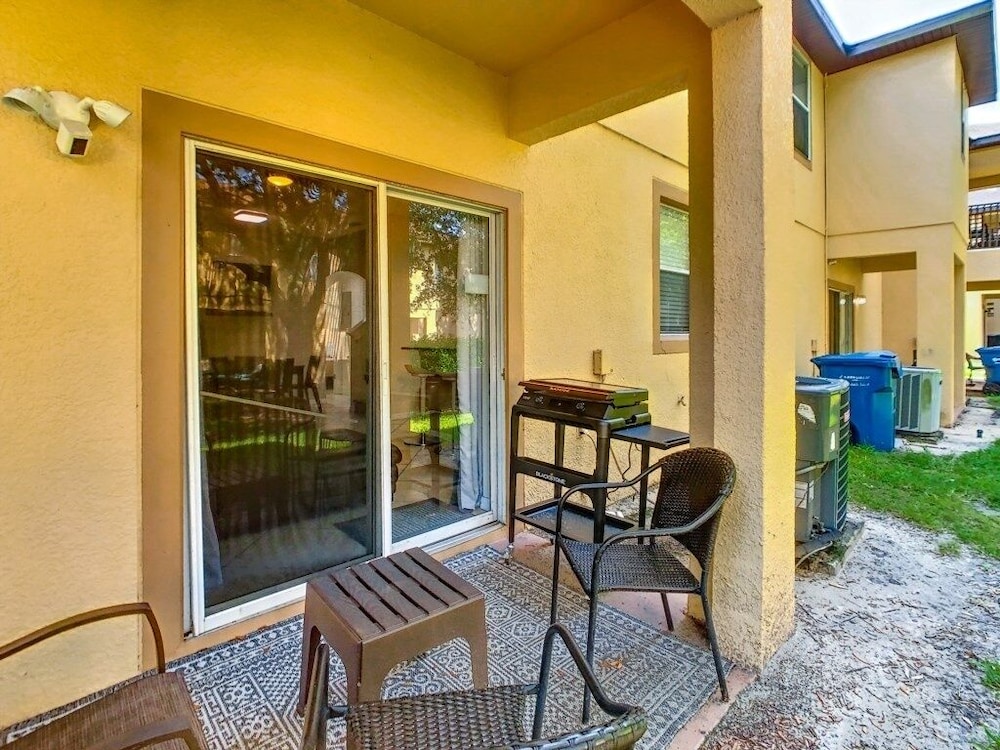 New 4 Bed Regal Palms Resort - photo 24