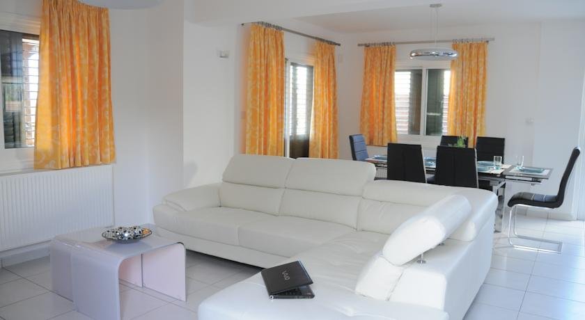 Poros 2 Villa
