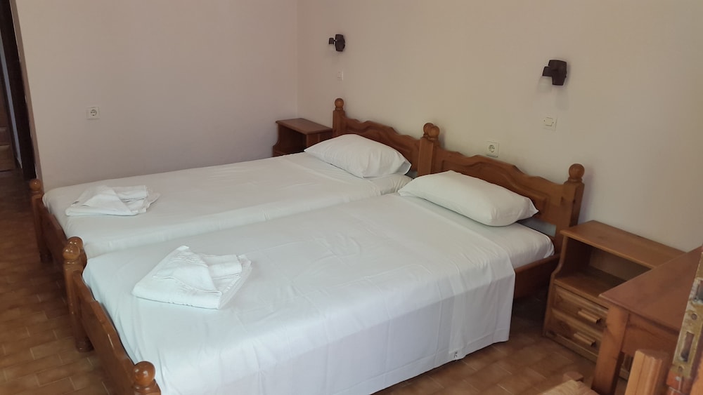 Stelios Rooms in Palaiochora, Greece