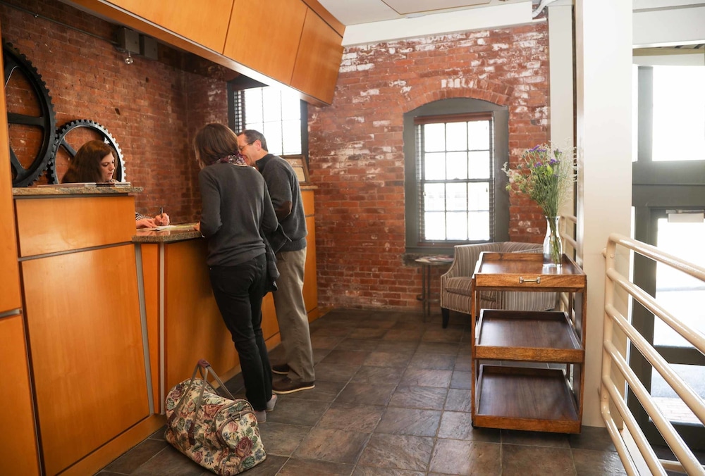 Mill Street Inn - photo 3