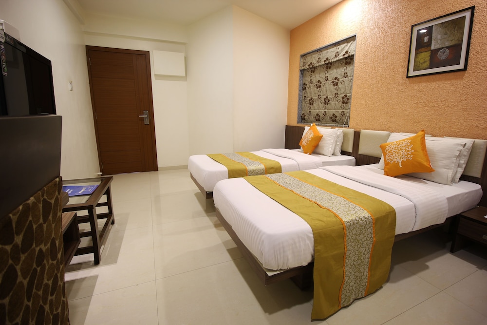 Hotel Jyoti - last minute hotel in Rajkot
