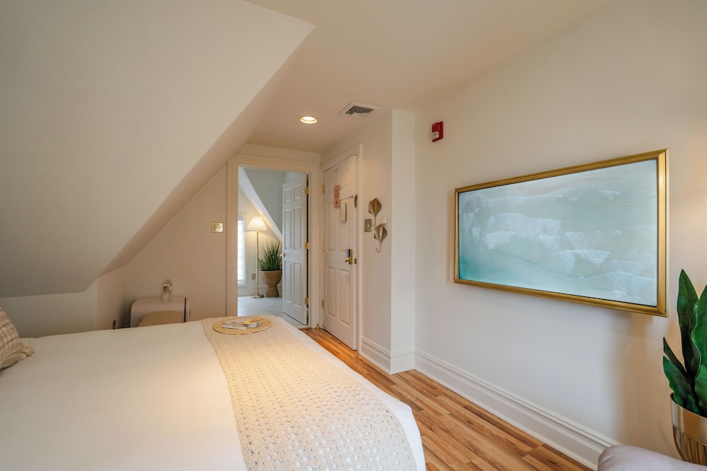 Coastal Chateau - photo 16