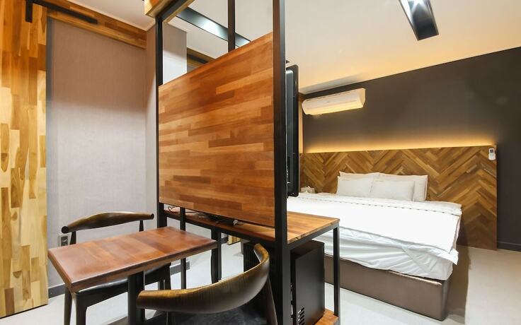 Jinju Cozy in Chinju, South Korea