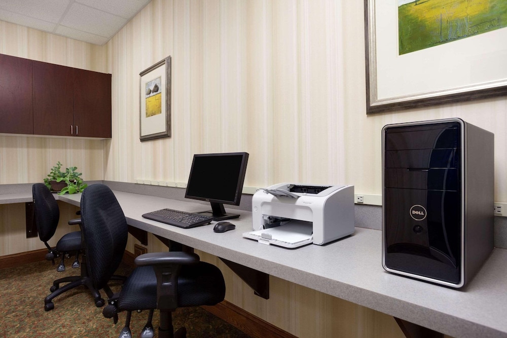 Country Inn & Suites by Radisson Ithaca NY - photo 45