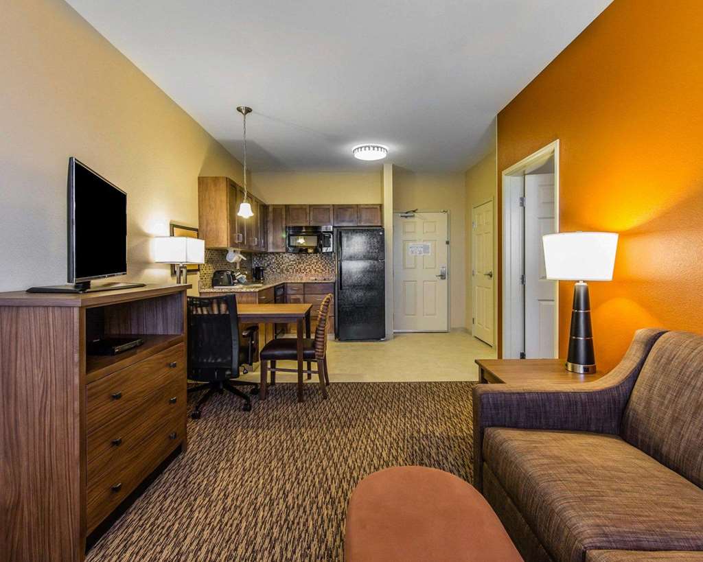 MainStay Suites Watford City Event Center - photo 6