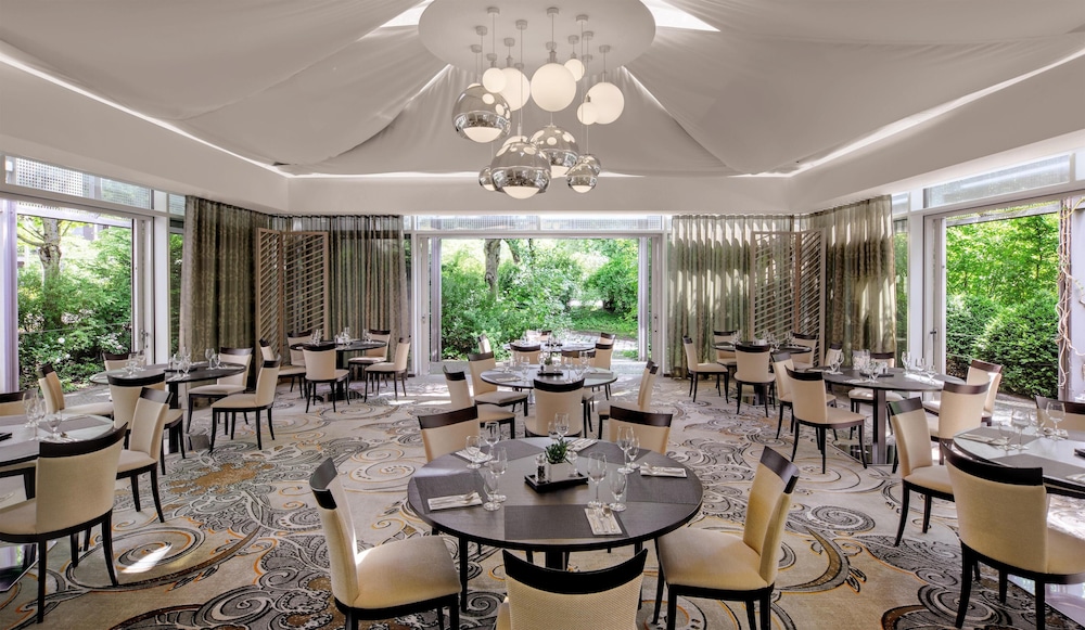 Hilton Munich Park — 4-Star Luxury Hotel in Munich, Germany