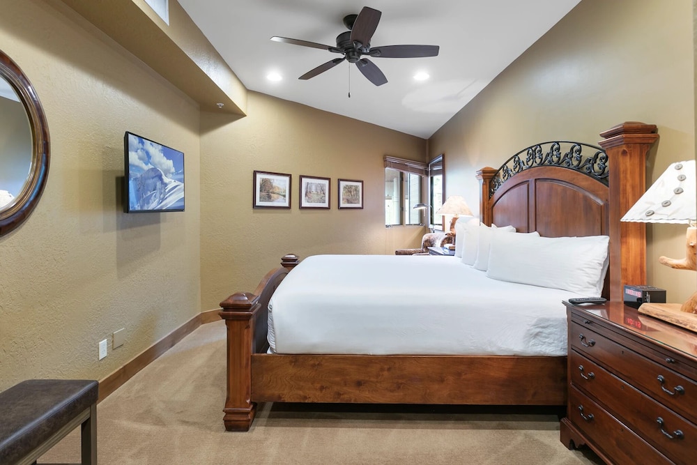 Powder Run 2 Bedroom Condo By All Seasons Resort Lodging - photo 5