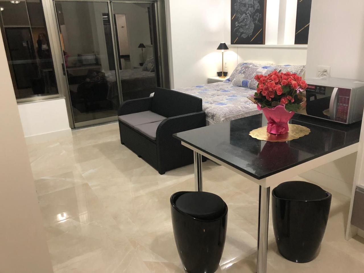 Sofisticacao Y Luxo Praca Da Republica Con Vaga Y Netflix — 4-Star Luxury Hotel in Sao Paulo, Brasil