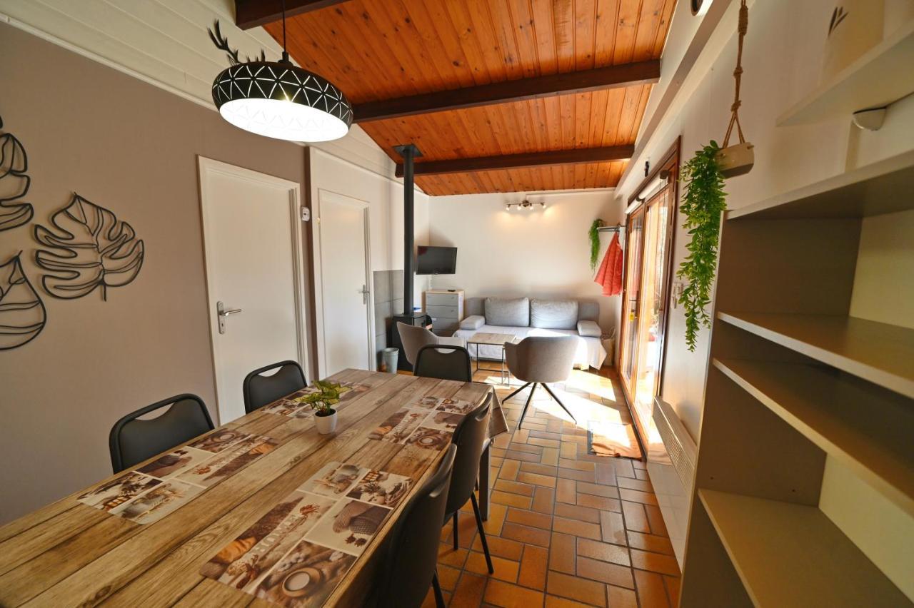Les Trois Feuilles - last minute hotel in Unknown City