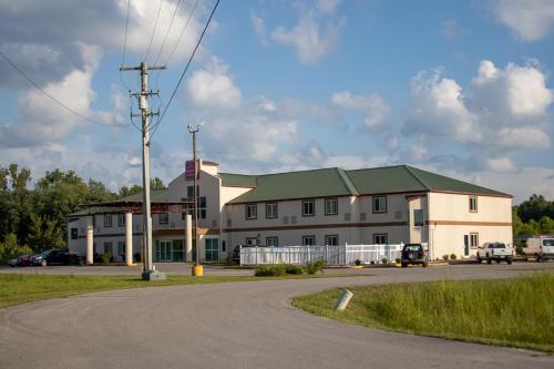Morgantown Inn Suites — Morgantown