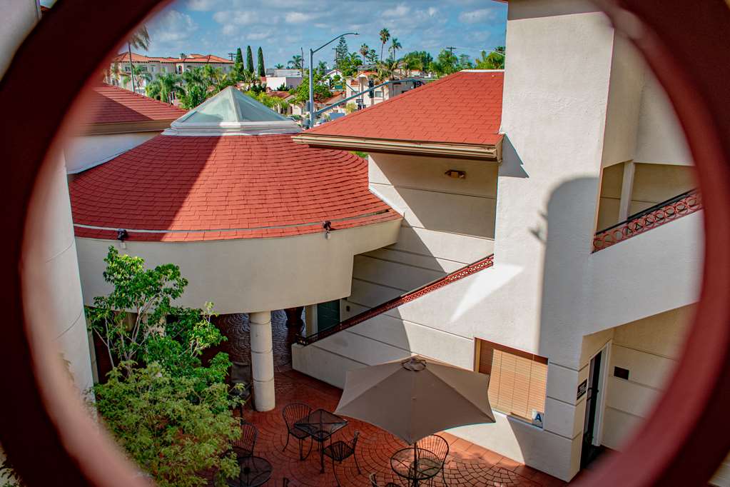 Best Western Plus Suites Hotel Coronado Island - photo 26