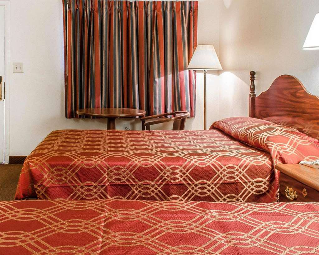 Econo Lodge Frackville - photo 19