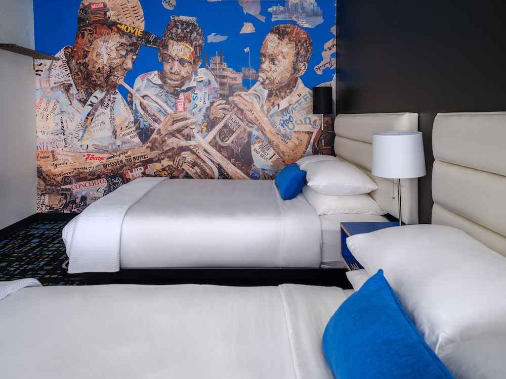 Jupiter Hotel - photo 4