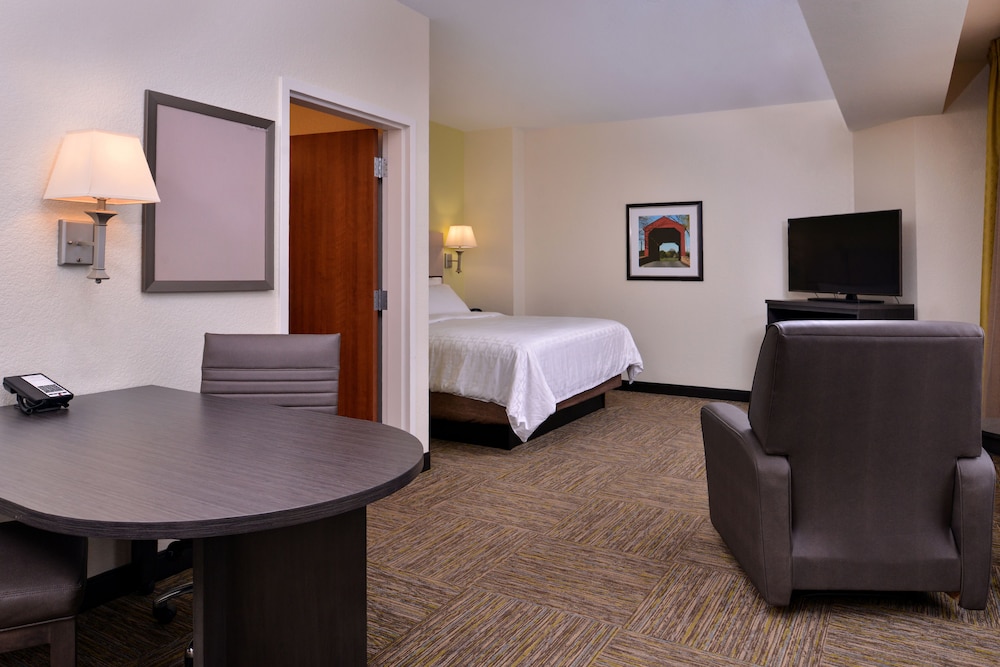 Candlewood Suites Terre Haute by IHG - photo 12