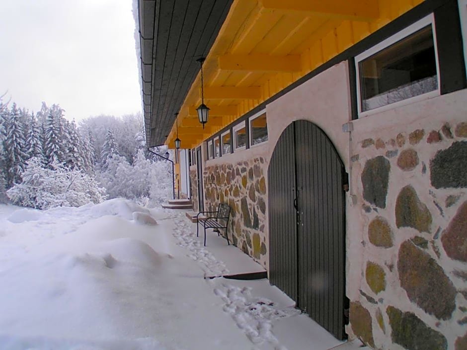 Vakari Puhketalu in Voru, Estonia