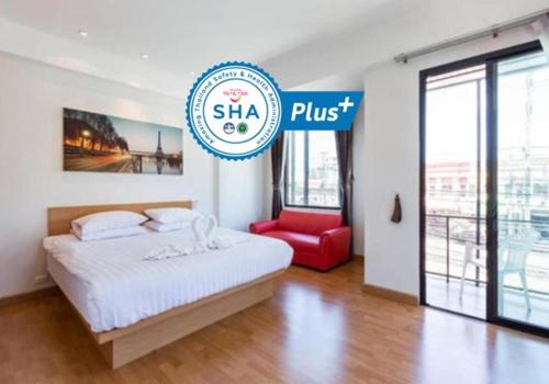 Buk Inn Coffee Bar & Restaurant in Kathu, Thailand