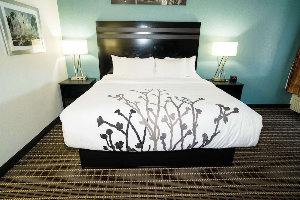 Sleep Inn & Suites Knoxville West - photo 63