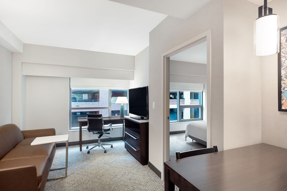 Residence Inn by Marriott Boston Back Bay Fenway - photo 9