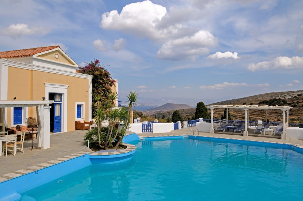 Lefkes Village Living — 4-Star Luxury Hotel in Paros, Greece