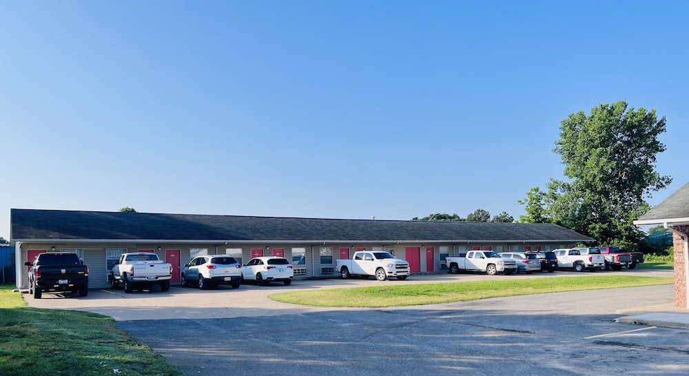 Suite 16 Motel - photo 14