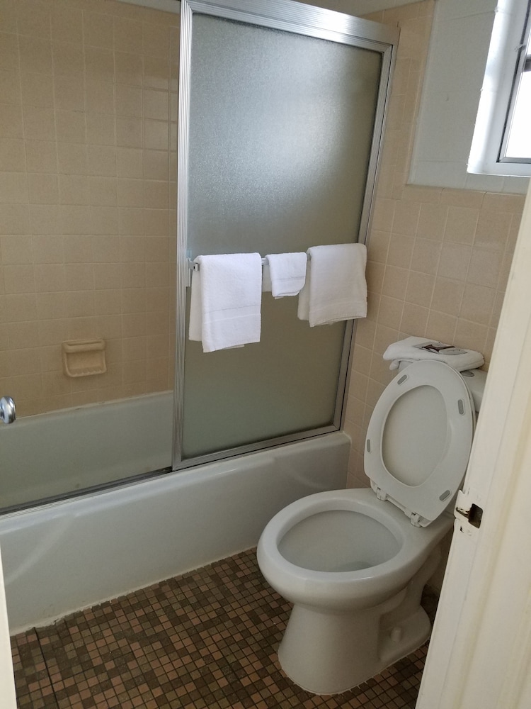 Sapphire Inn - photo 16