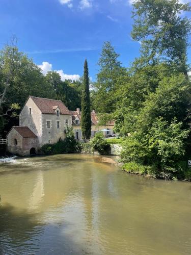 Moulin Dorceau 8 couchages voir notre site — hotel in Remalard
