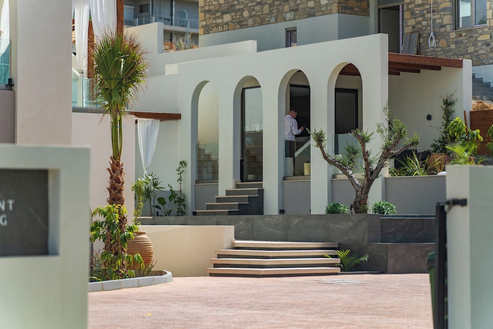 Vaya Suites by Omilos Hotels — Gazi — photo 2