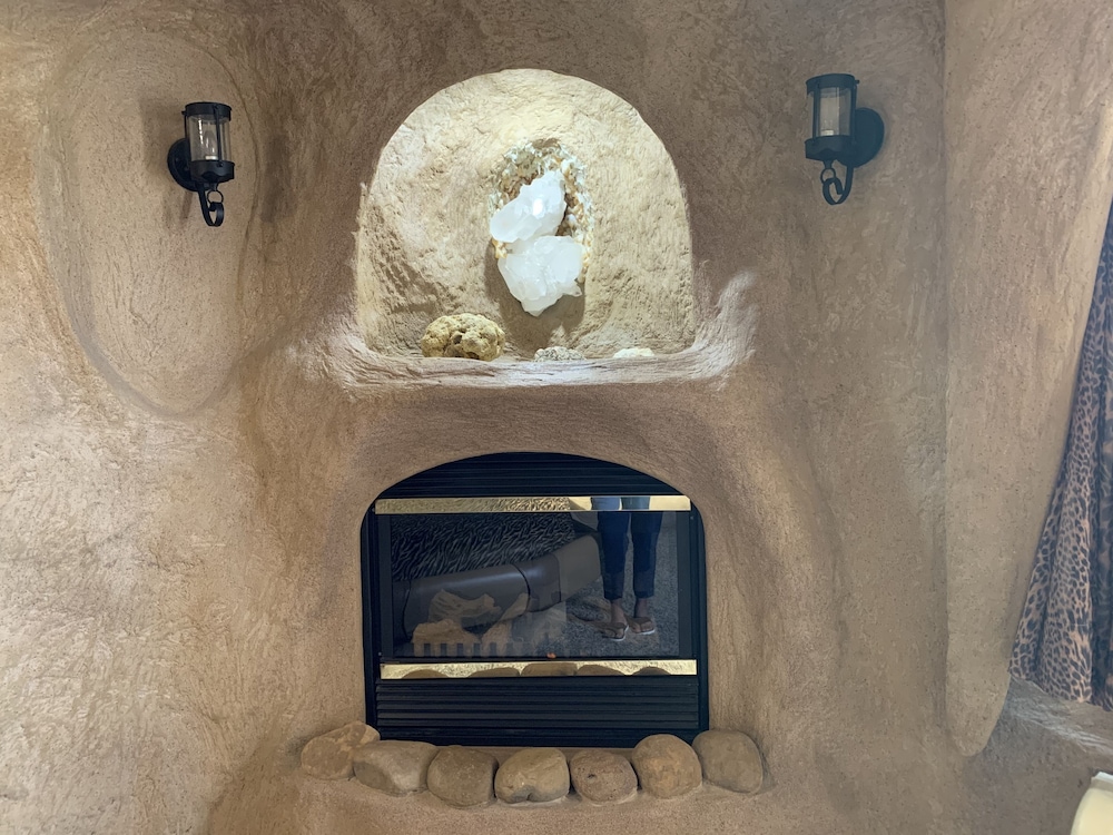 Designer Inn & Suites - photo 6