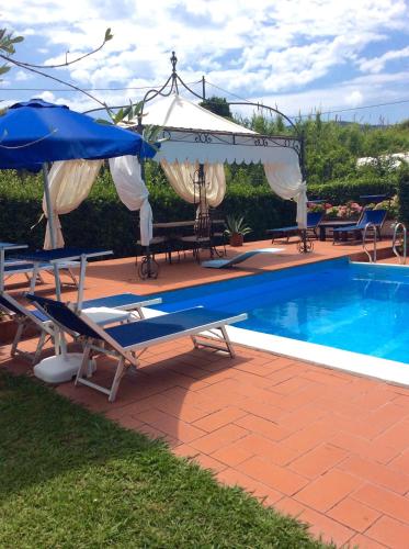 B&B Il Portico — 4-Star Luxury Hotel in Sarzana, Italy